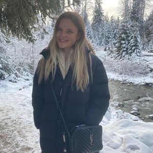 Meet your Posher, Kelsey